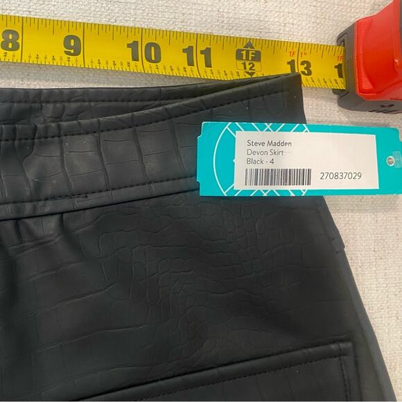 NWT Steve Madden Stitch Fix Faux Leather Cargo Mini Skirt Size 4 - Picture 6 of 10